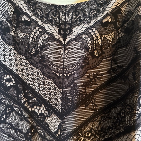 Cabi Lace slip dress - Picture 3 of 3